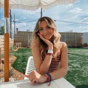 Meet your Posher, Carlie
